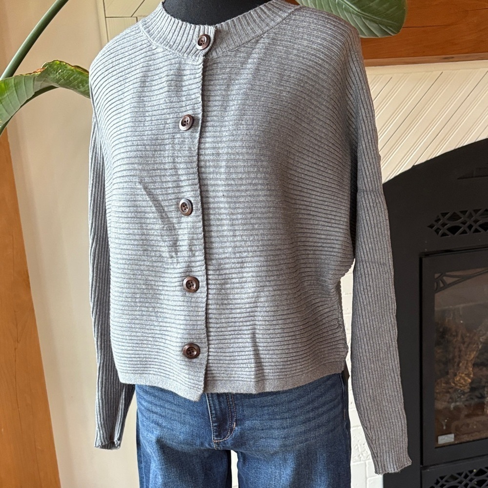 Batwing sweater - Picture 2 of 11